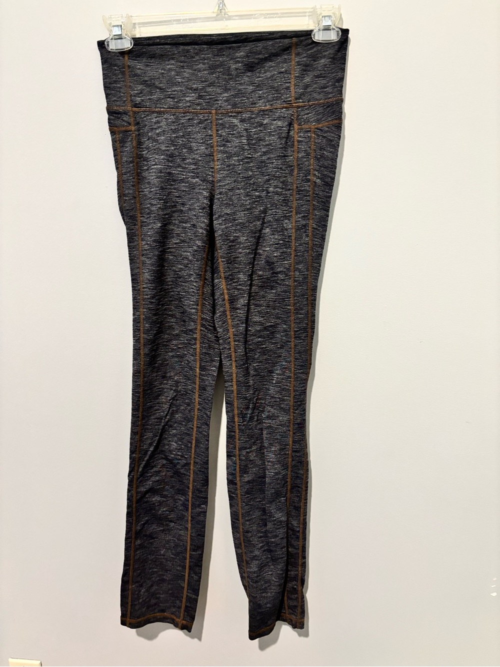 Athleta Heathered Charcoal Yoga Leggings with Contrast Stitchingsize medium